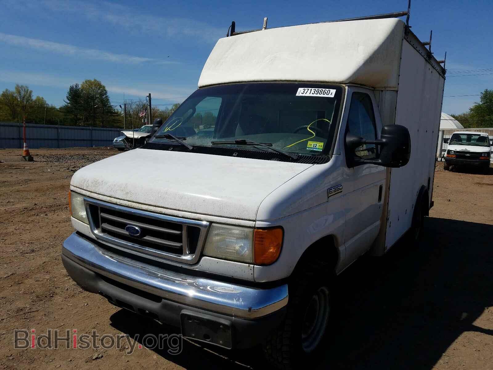 2006 FORD ECONOLINE - VIN: 1FDSE35L26HA65713 - Фото 2