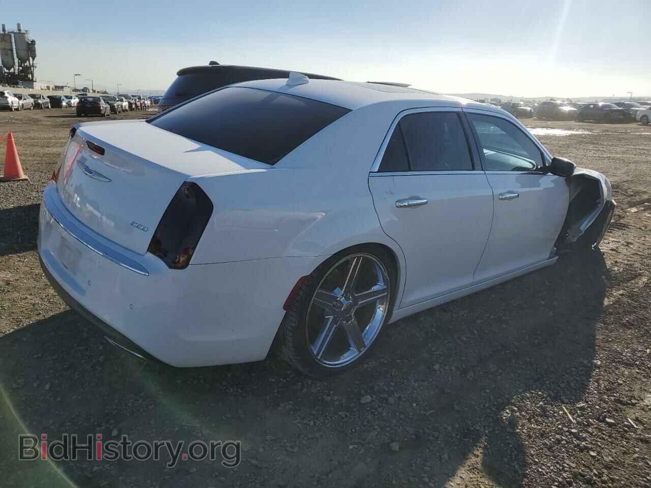 2018 CHRYSLER 300 - VIN: 2C3CCAEG3JH269921 - Фото 3