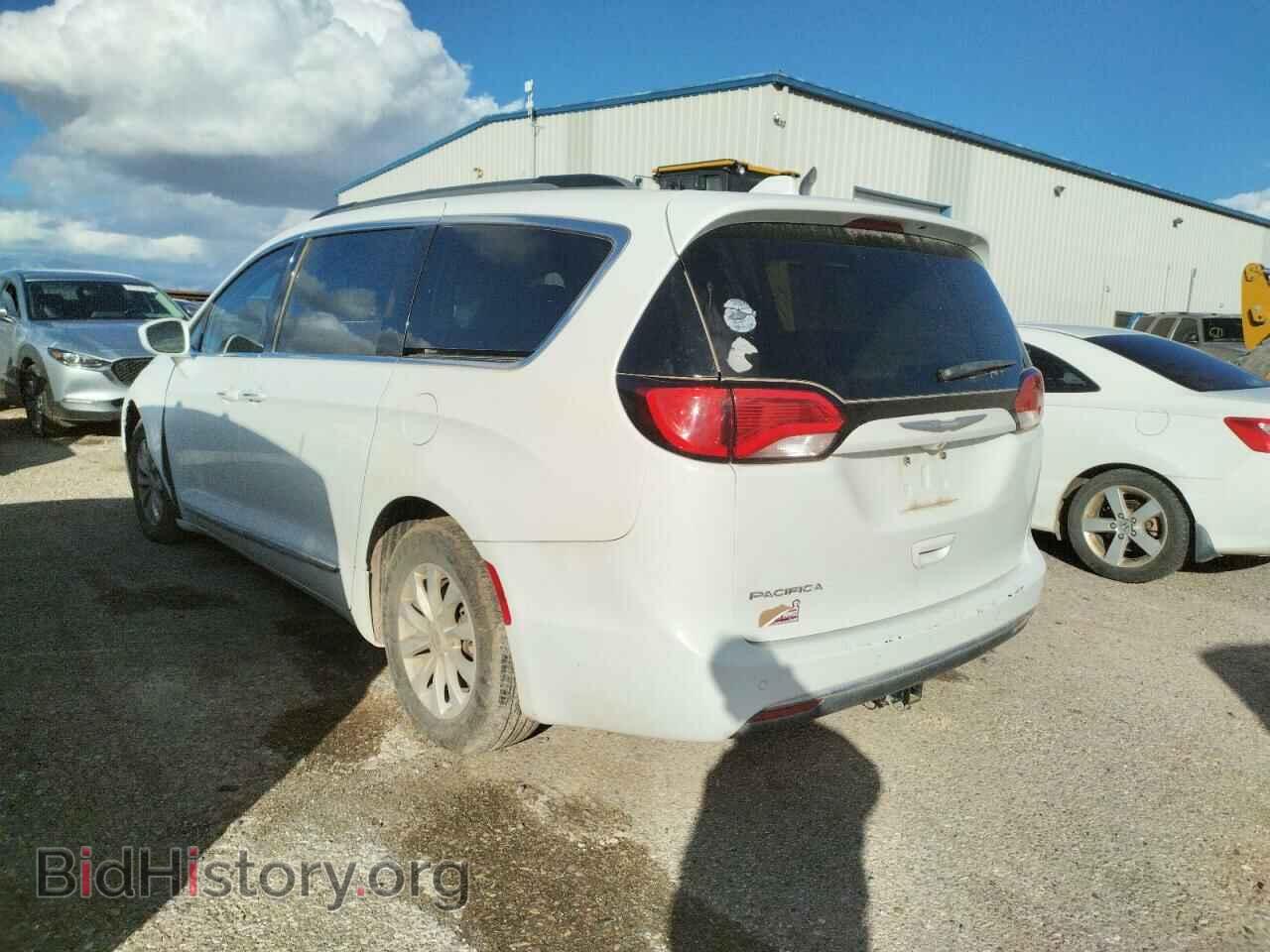 2017 CHRYSLER PACIFICA - VIN: 2C4RC1BGXHR688718 - Photo 2