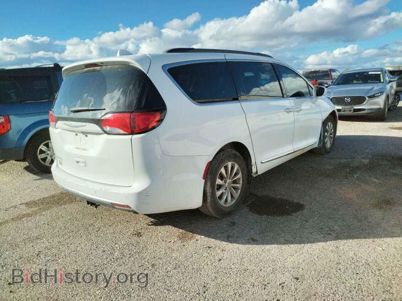 2017 CHRYSLER PACIFICA - VIN: 2C4RC1BGXHR688718 - Photo 3