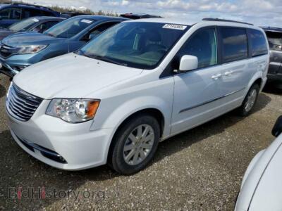 2015 Chrysler MINIVAN Town & COU, белый — VIN 2C4RC1BG4FR608620, Copart