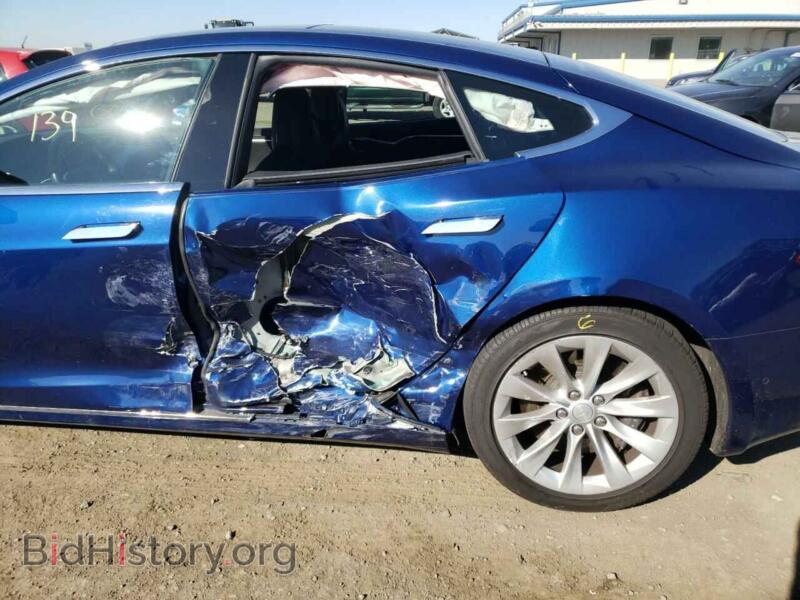 2016 Tesla MODEL S (VIN 5YJSA1E17GF158201) — photo 9 of 10