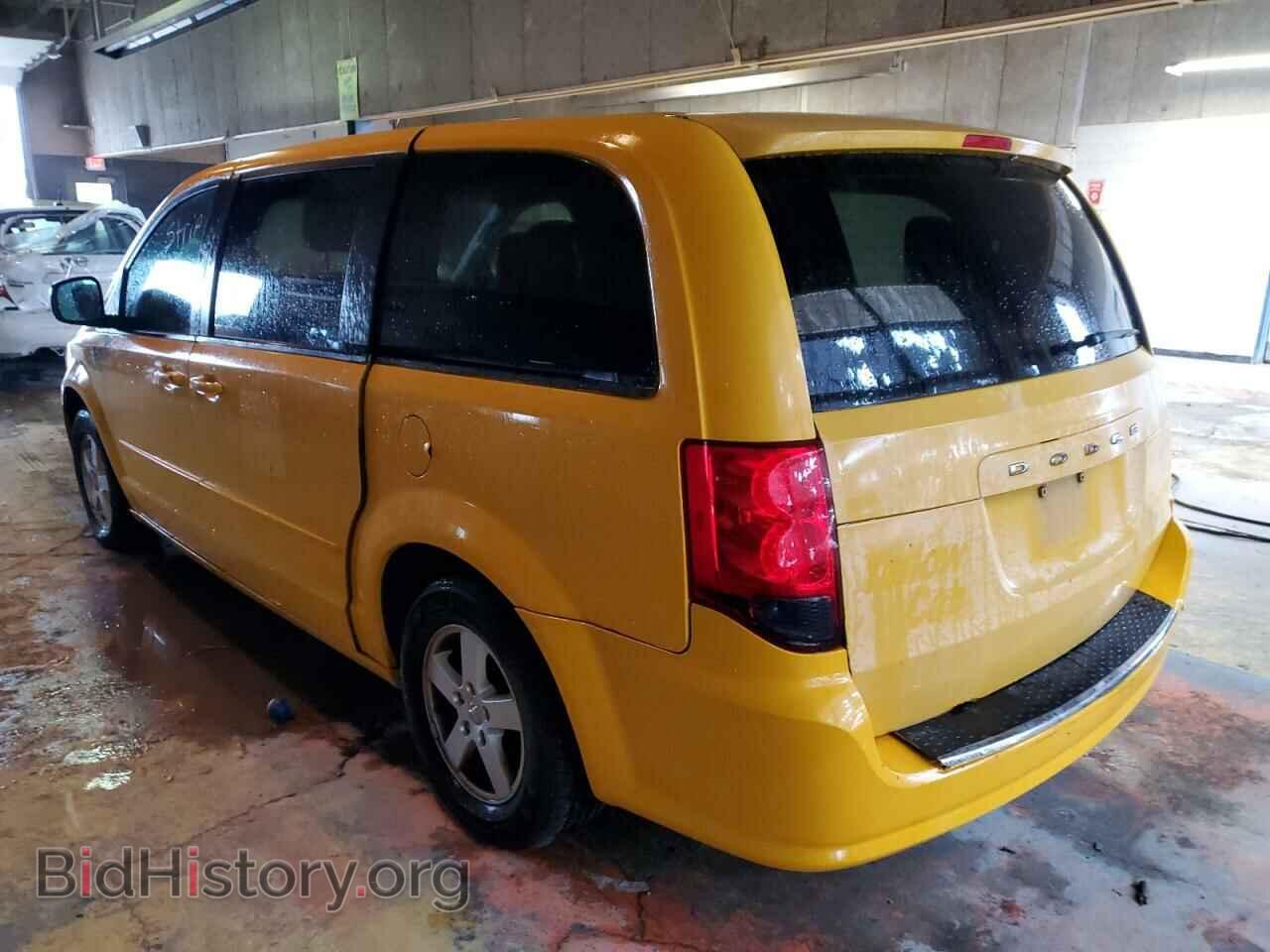 2013 DODGE CARAVAN - VIN: 2C4RDGCG5DR590639 - Фото 2