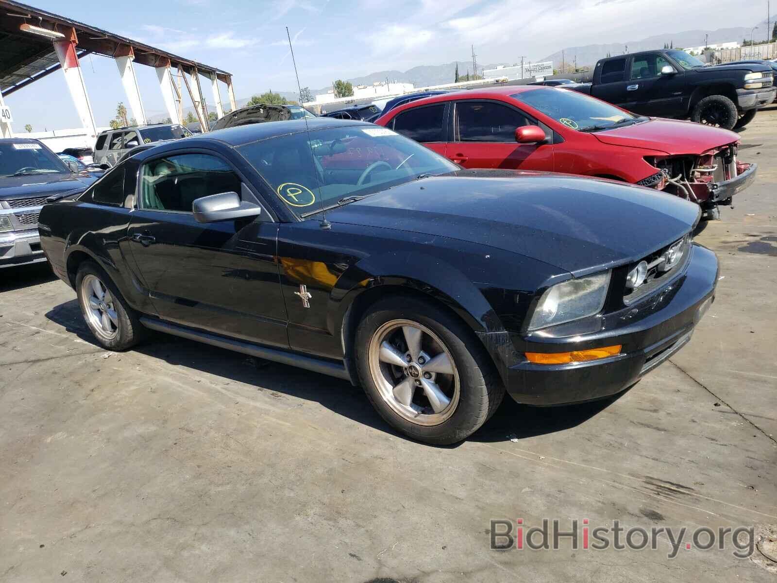 Photo 1ZVFT80N375325635 - FORD MUSTANG 2007