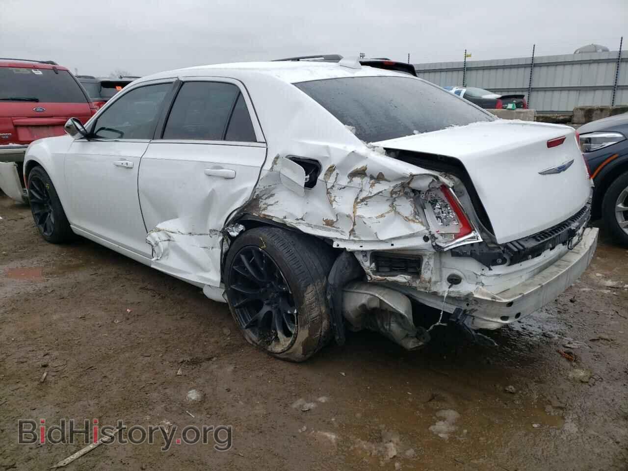 2018 CHRYSLER 300 - VIN: 2C3CCAAG2JH274923 - Фото 2