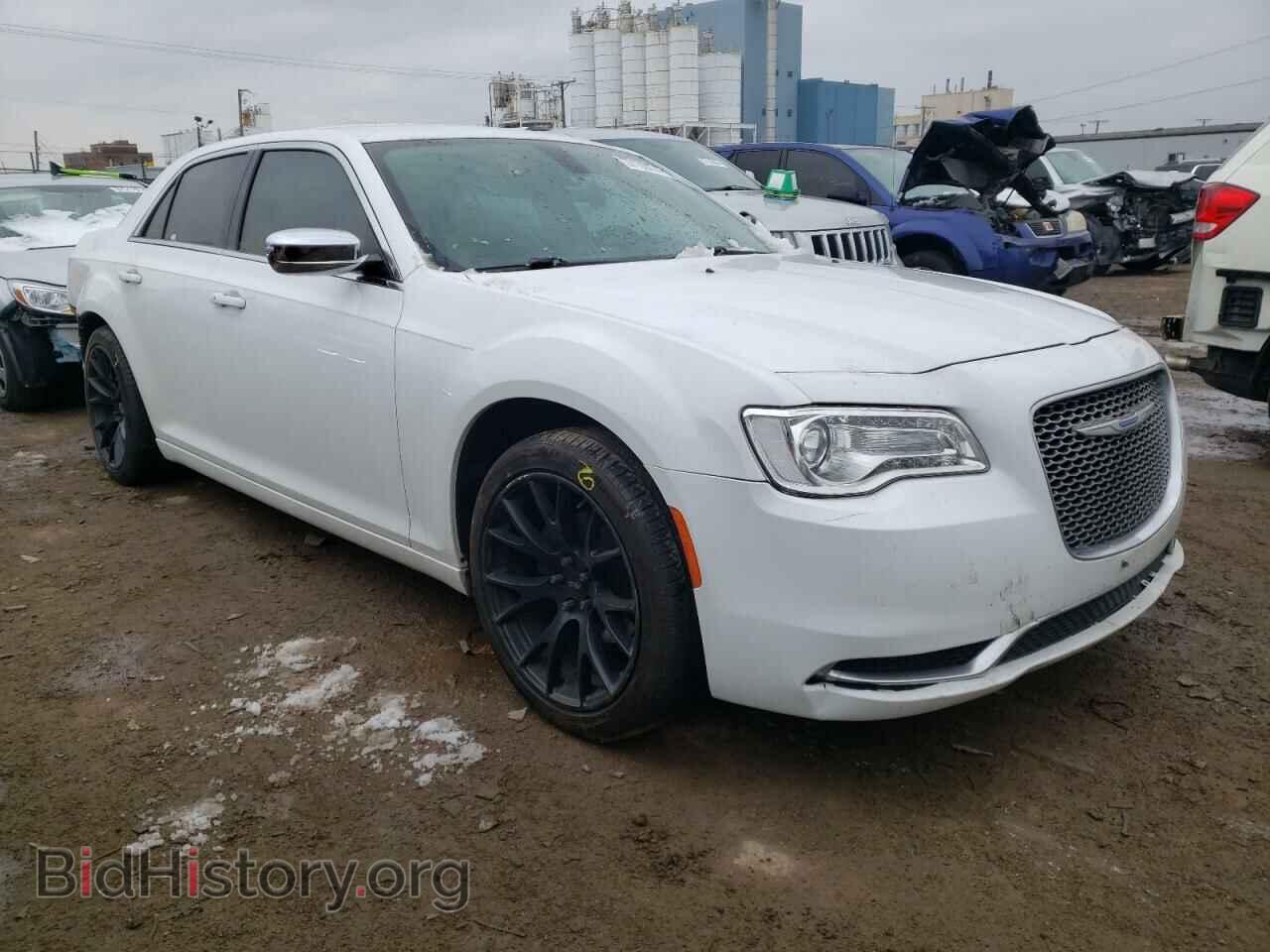 2018 CHRYSLER 300 - VIN: 2C3CCAAG2JH274923 - Фото 4