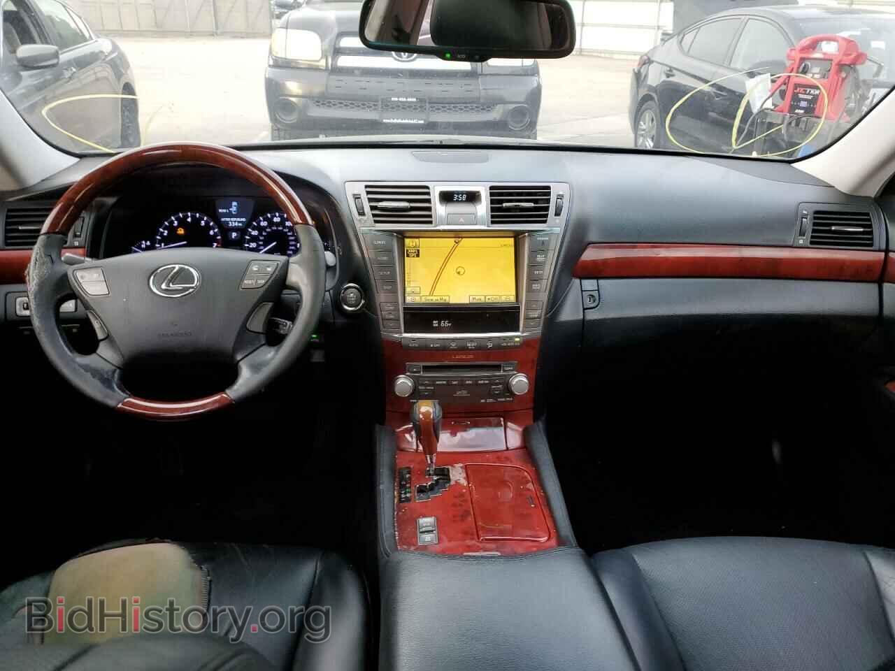 2011 LEXUS LS460 - VIN: JTHGL5EF6B5043052 - Photo 8