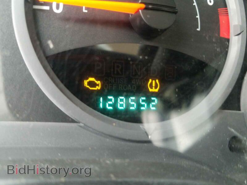 2008 Jeep COMPASS (VIN 1J8FF47W88D513696) — photo 8 of 10