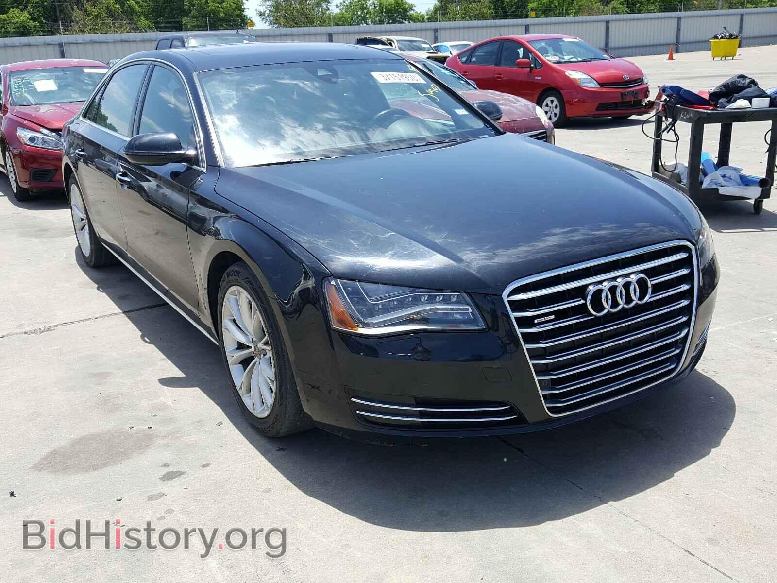 Photo WAURVAFD6BN020779 - AUDI A8 2011