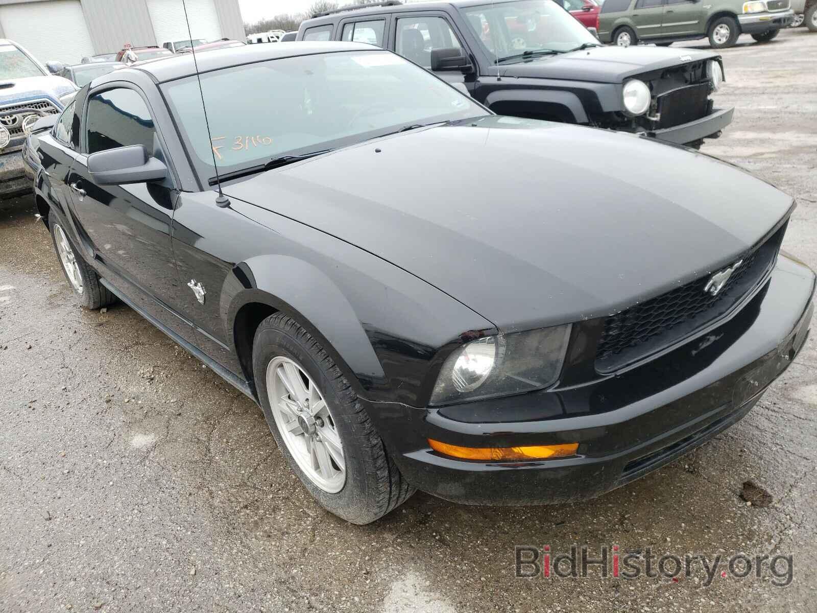 Photo 1ZVHT80N095106742 - FORD MUSTANG 2009