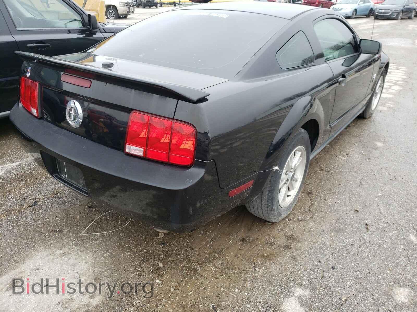 2009 FORD MUSTANG - VIN: 1ZVHT80N095106742 - Фото 4