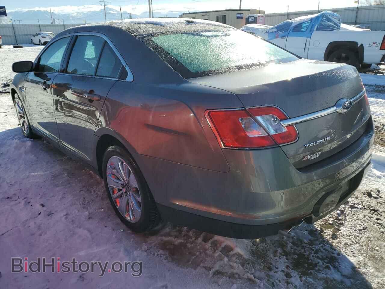 2011 FORD TAURUS - VIN: 1FAHP2FW0BG104235 - Фото 2