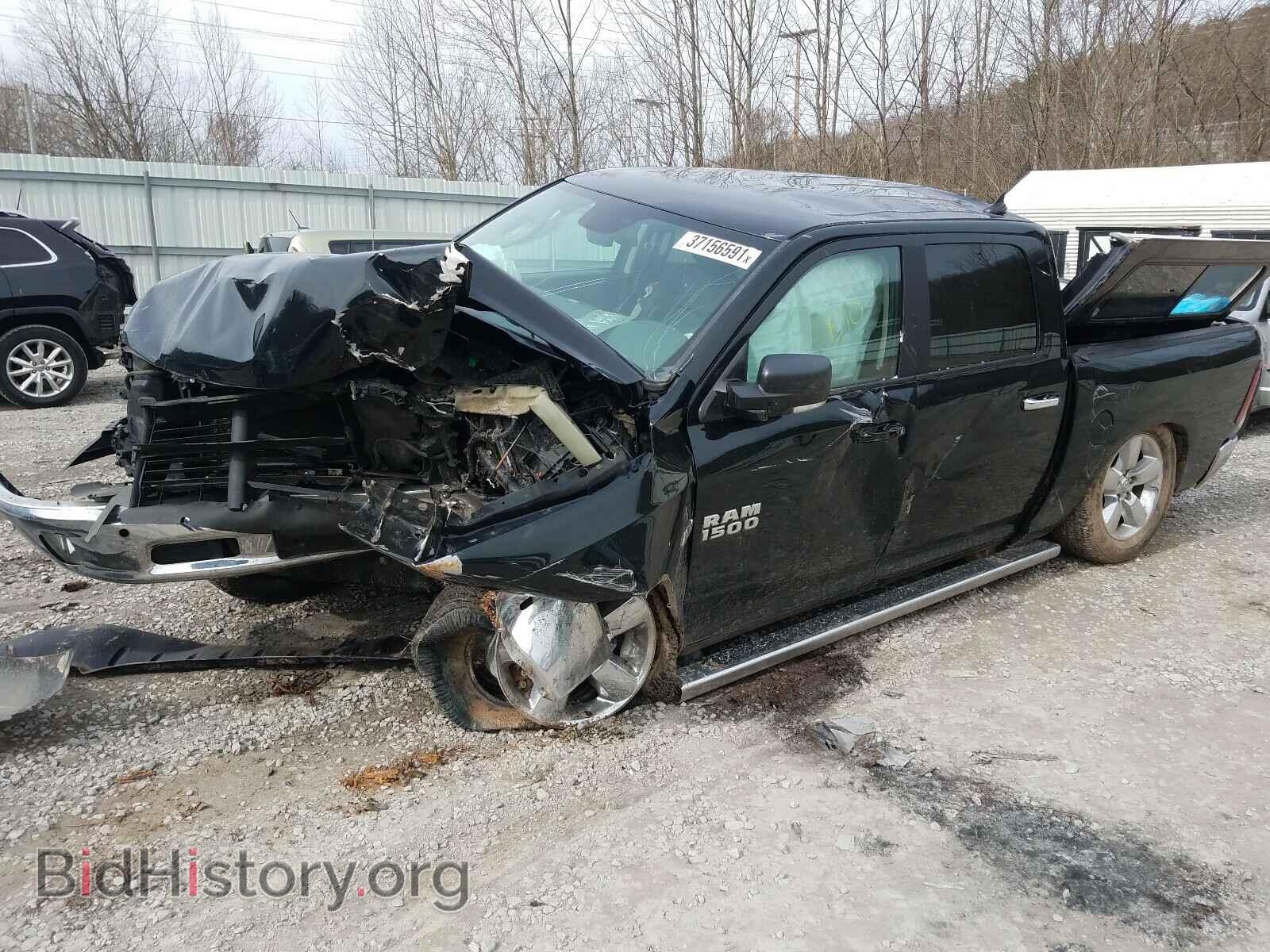 2017 RAM 1500 - VIN: 1C6RR7LT2HS700637 - Photo 2