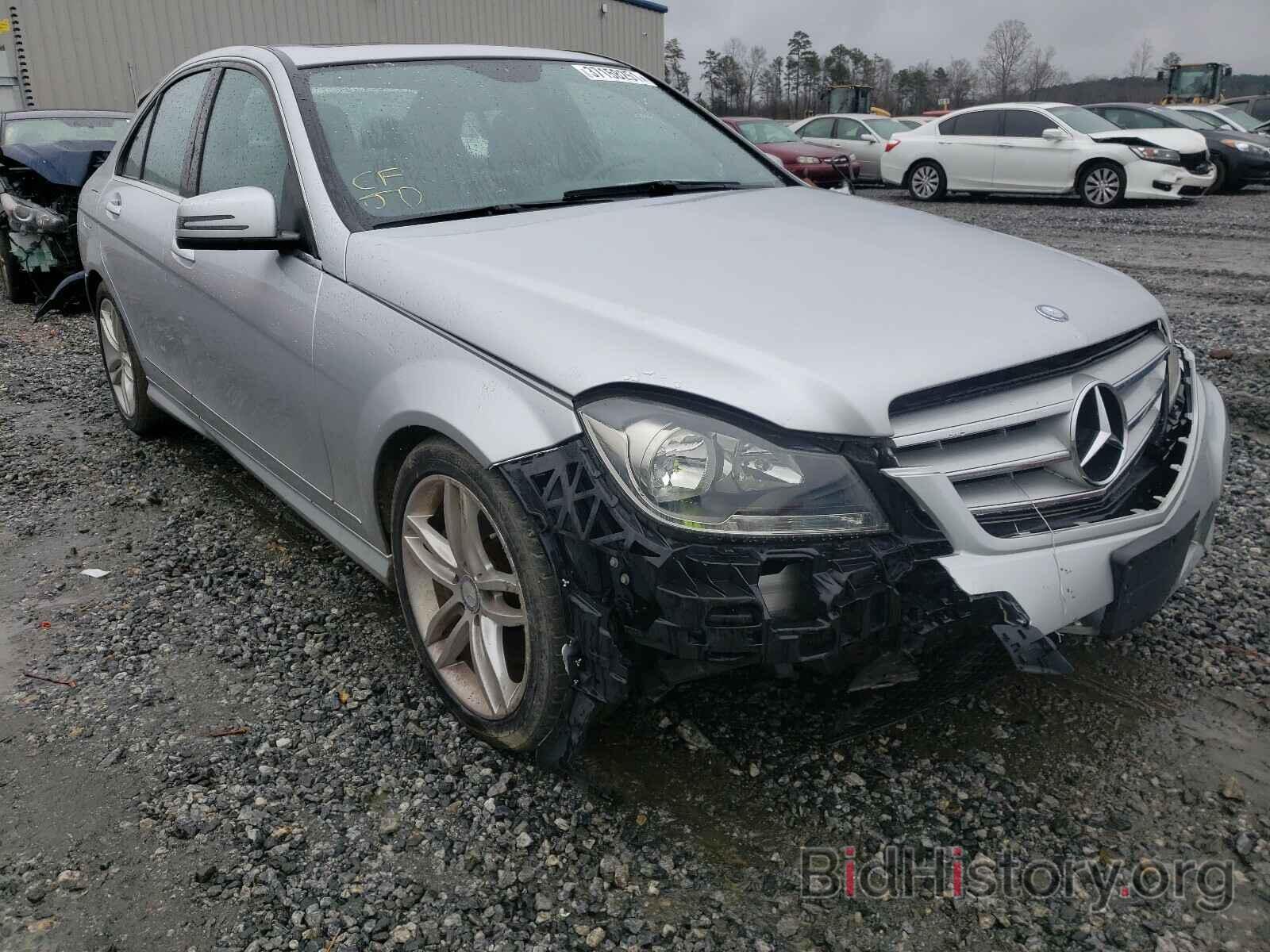 Photo WDDGF8AB7DR288070 - MERCEDES-BENZ C CLASS 2013