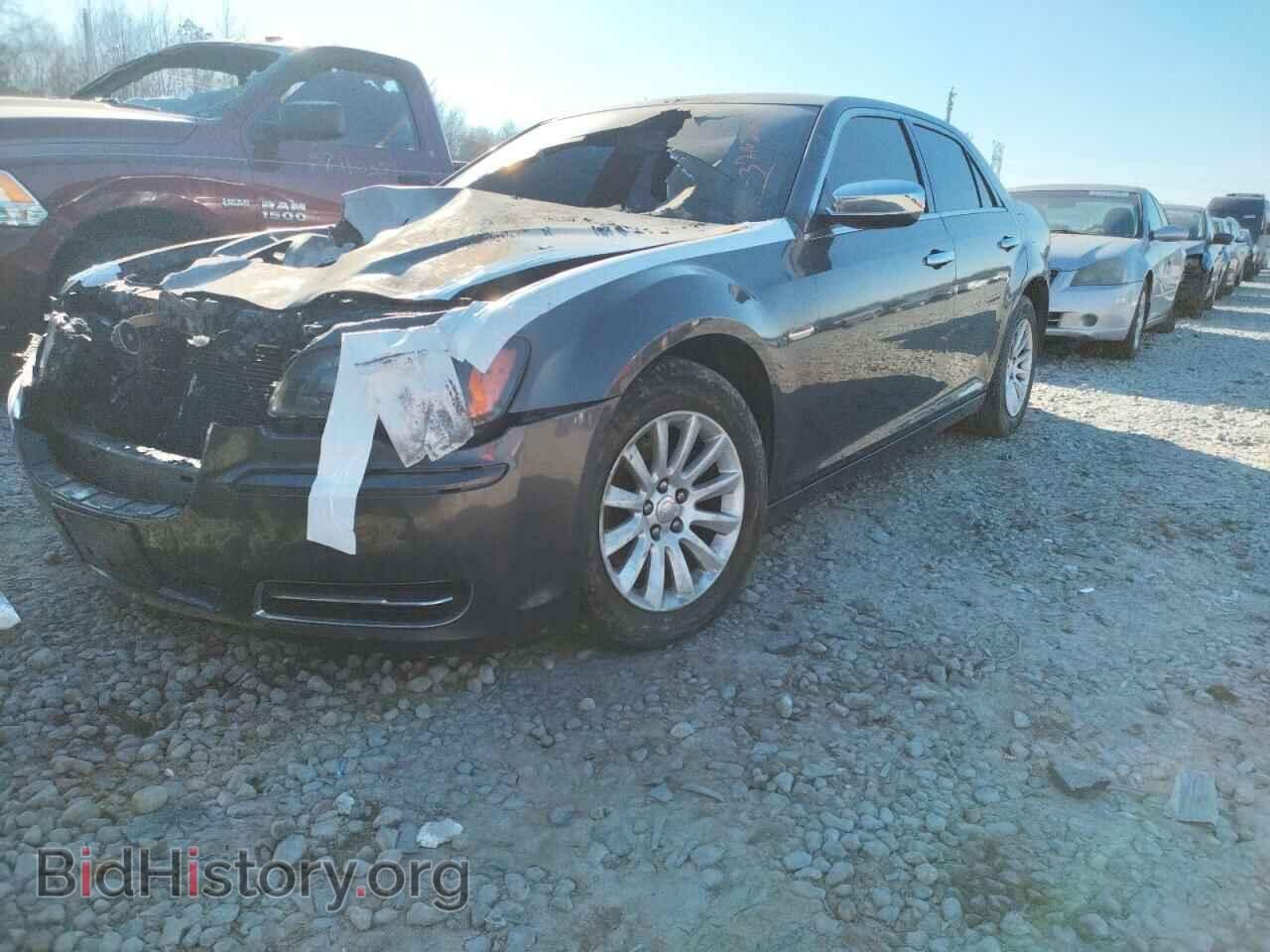 2013 CHRYSLER 300 - VIN: 2C3CCAAG8DH632191 - Фото 2