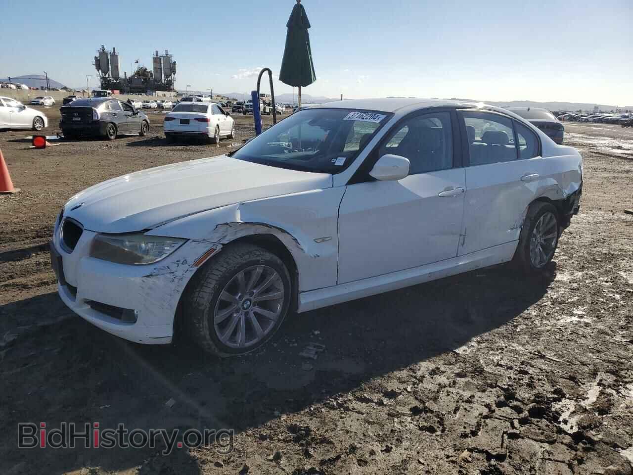 Photo WBAPH5G5XBNM76765 - BMW 3 SERIES 2011