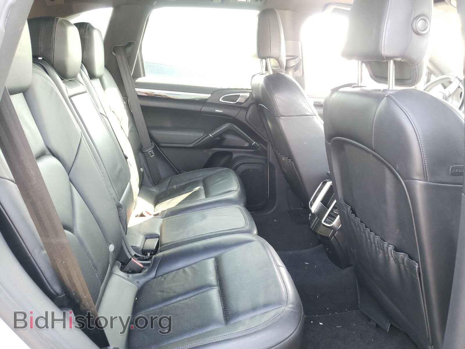 2011 PORSCHE CAYENNE - VIN: WP1AB2A22BLA47444 - Фото 6