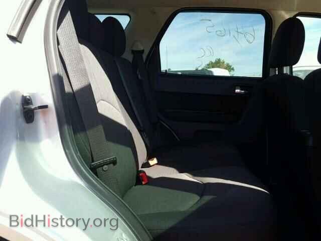 2011 MAZDA TRIBUTE - VIN: 4F2CY0C76BKM00098 - Фото 6