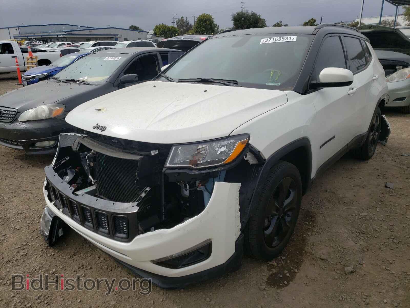 2018 JEEP COMPASS - VIN: 3C4NJCBB3JT438518 - Photo 2