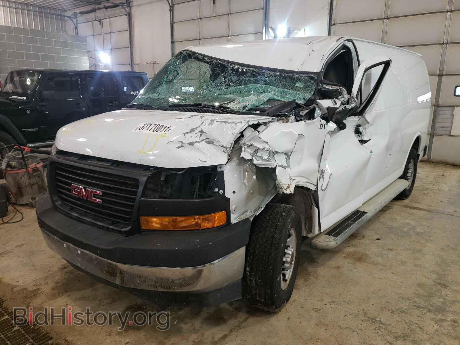 2017 GMC SAVANA - VIN: 1GTW7AFF9H1911490 - Фото 2
