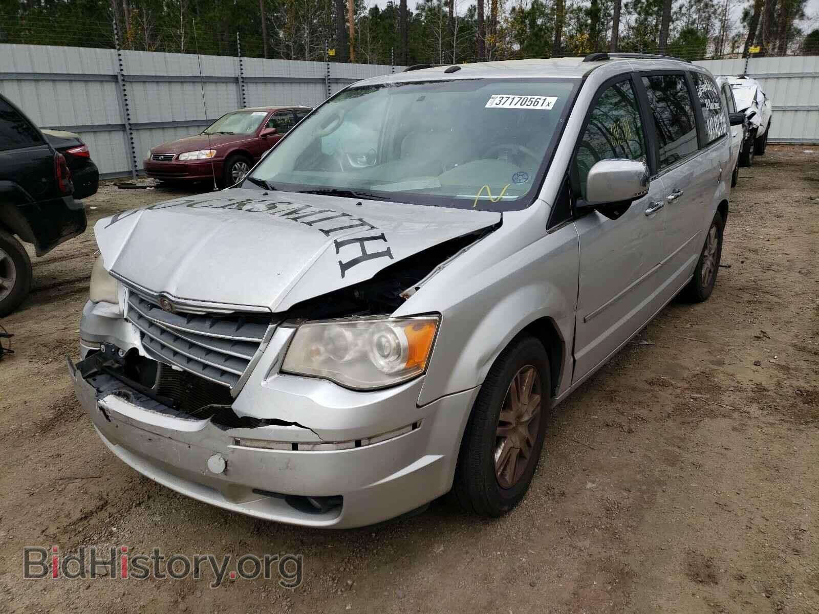 2010 CHRYSLER MINIVAN - VIN: 2A4RR7DX0AR494262 - Photo 2
