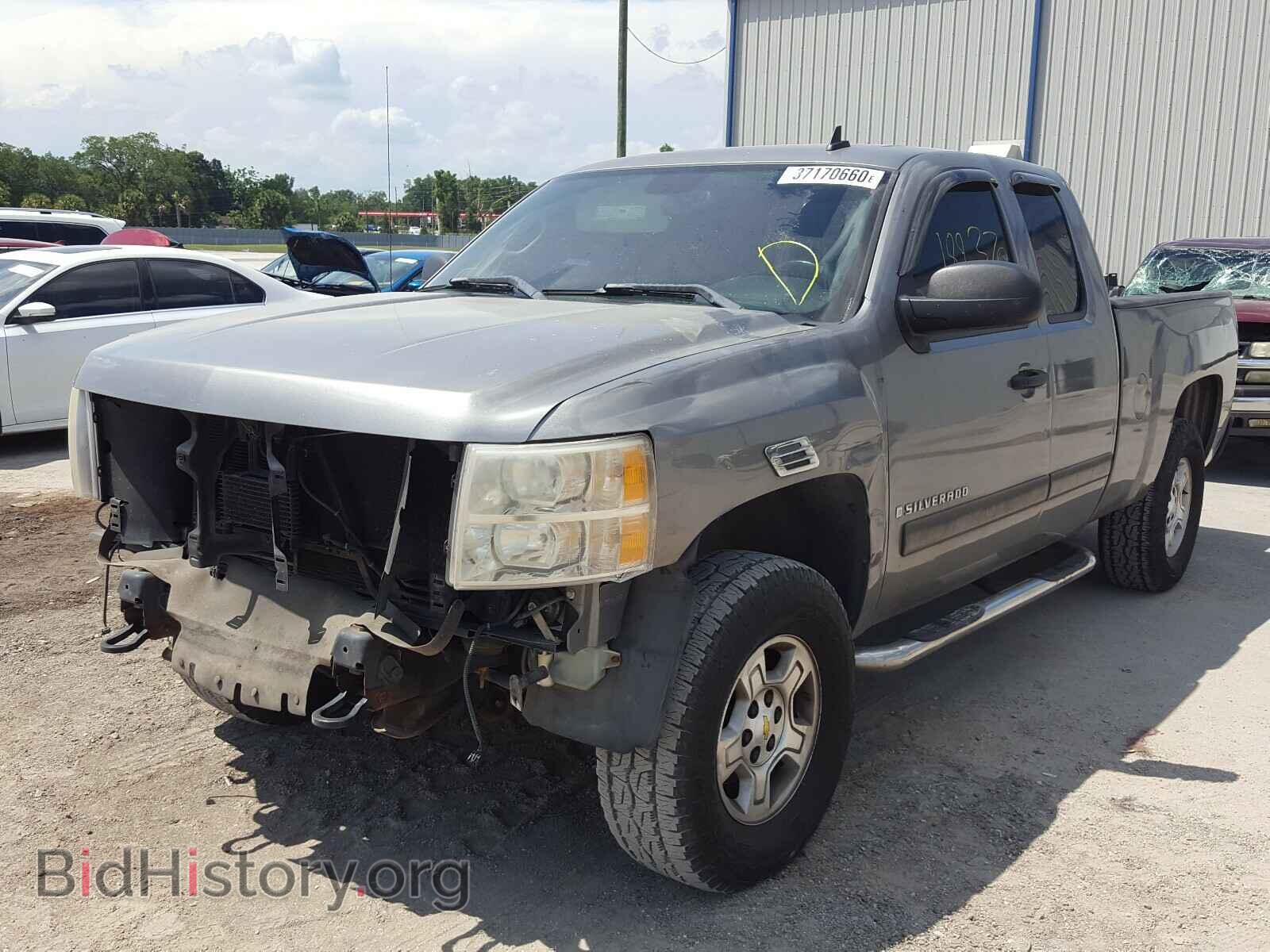 2007 CHEVROLET SILVERADO - VIN: 2GCEC19CX71622233 - Photo 2