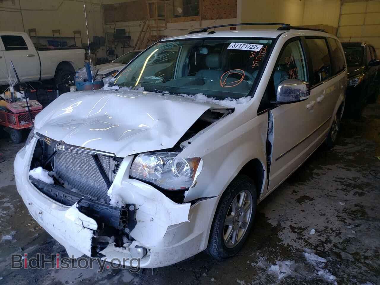 2010 CHRYSLER MINIVAN - VIN: 2A4RR5D11AR109744 - Фото 2