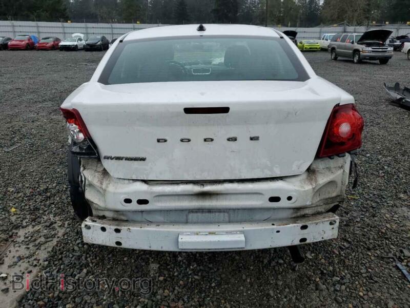 2011 Dodge AVENGER (VIN 1B3BD1FB0BN601833) — photo 6 of 12