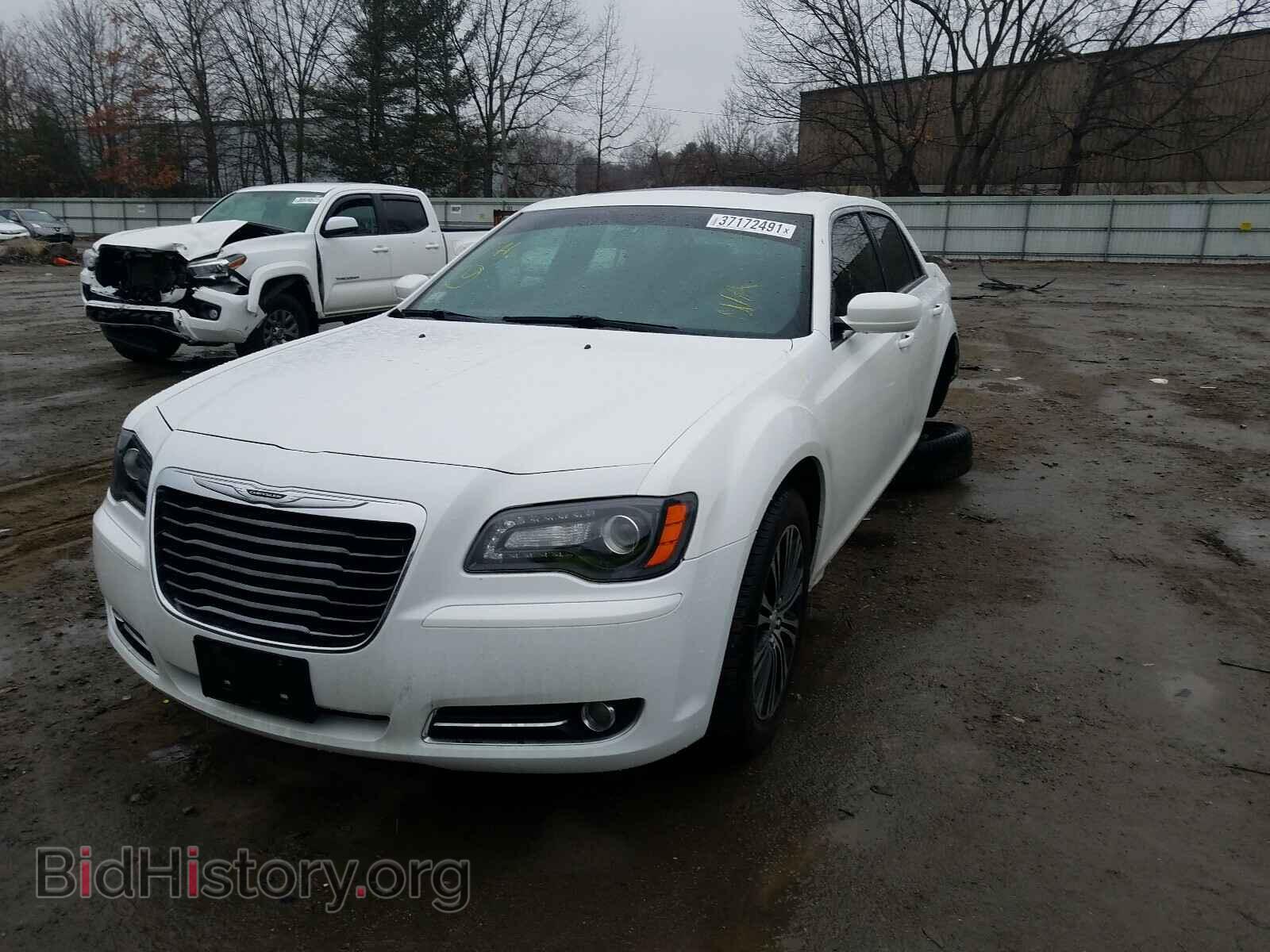 2014 CHRYSLER 300 - VIN: 2C3CCAGG1EH181467 - Фото 2