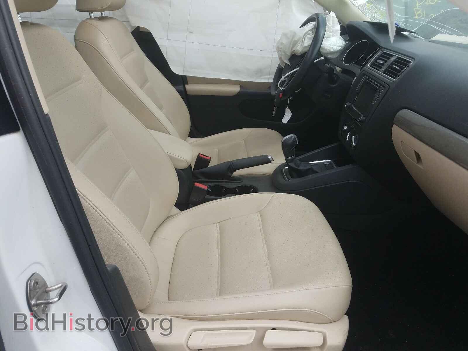2017 VOLKSWAGEN JETTA - VIN: 3VWDB7AJ0HM381074 - Фото 5