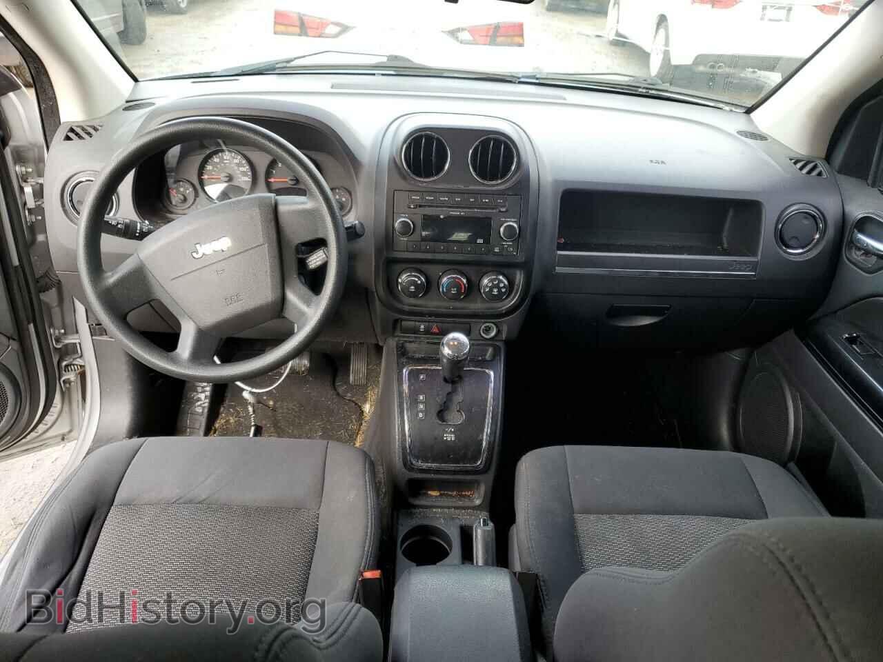 2010 JEEP COMPASS - VIN: 1J4NF4FB3AD649462 - Photo 8