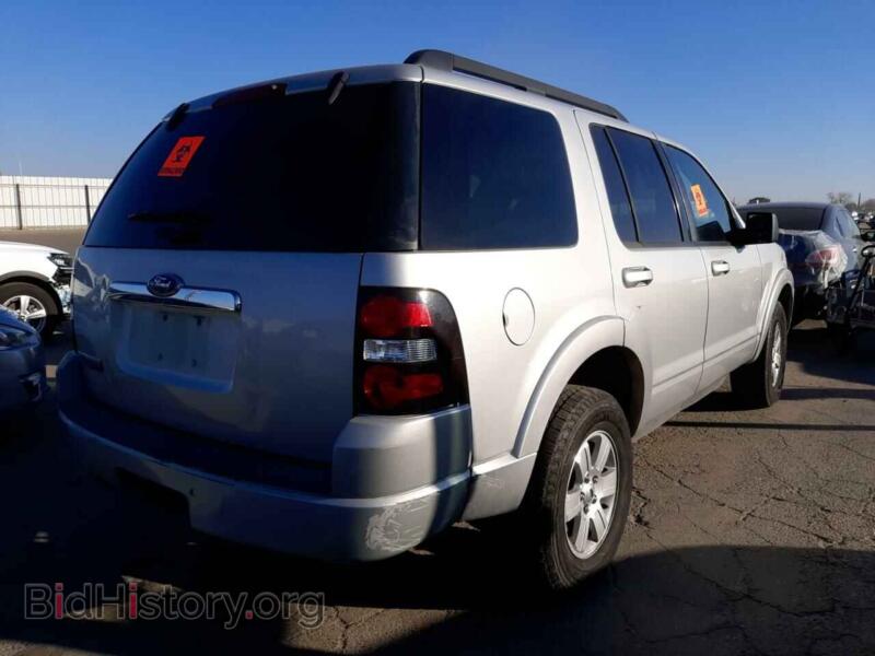 2010 Ford EXPLORER (VIN 1FMEU6DE1AUA35820) — photo 4 of 10