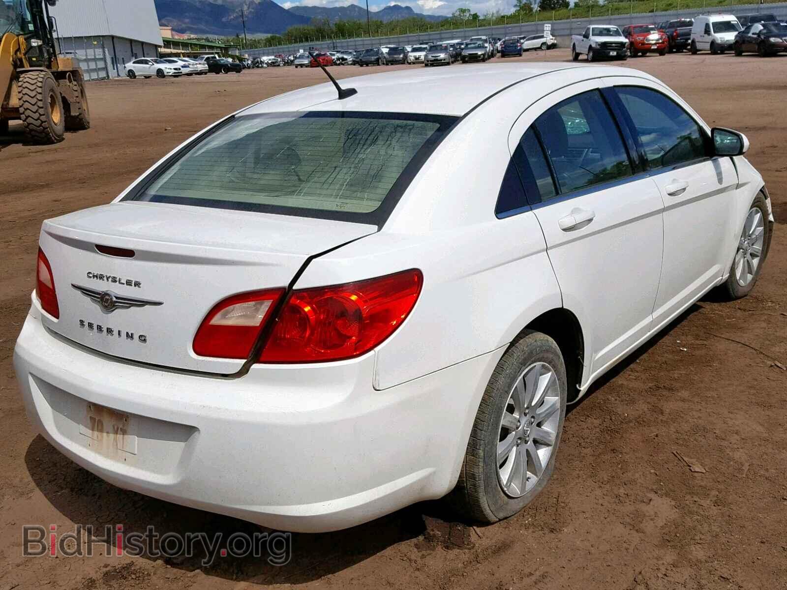 2010 CHRYSLER SEBRING - VIN: 1C3CC5FB4AN162698 - Фото 4