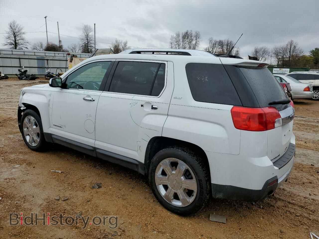 2011 GMC TERRAIN - VIN: 2CTFLXE50B6324885 - Photo 2