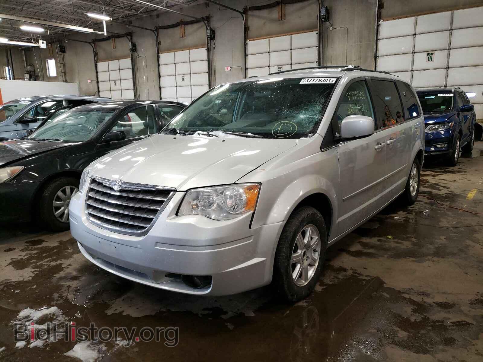 2010 CHRYSLER MINIVAN - VIN: 2A4RR5D14AR109267 - Фото 2