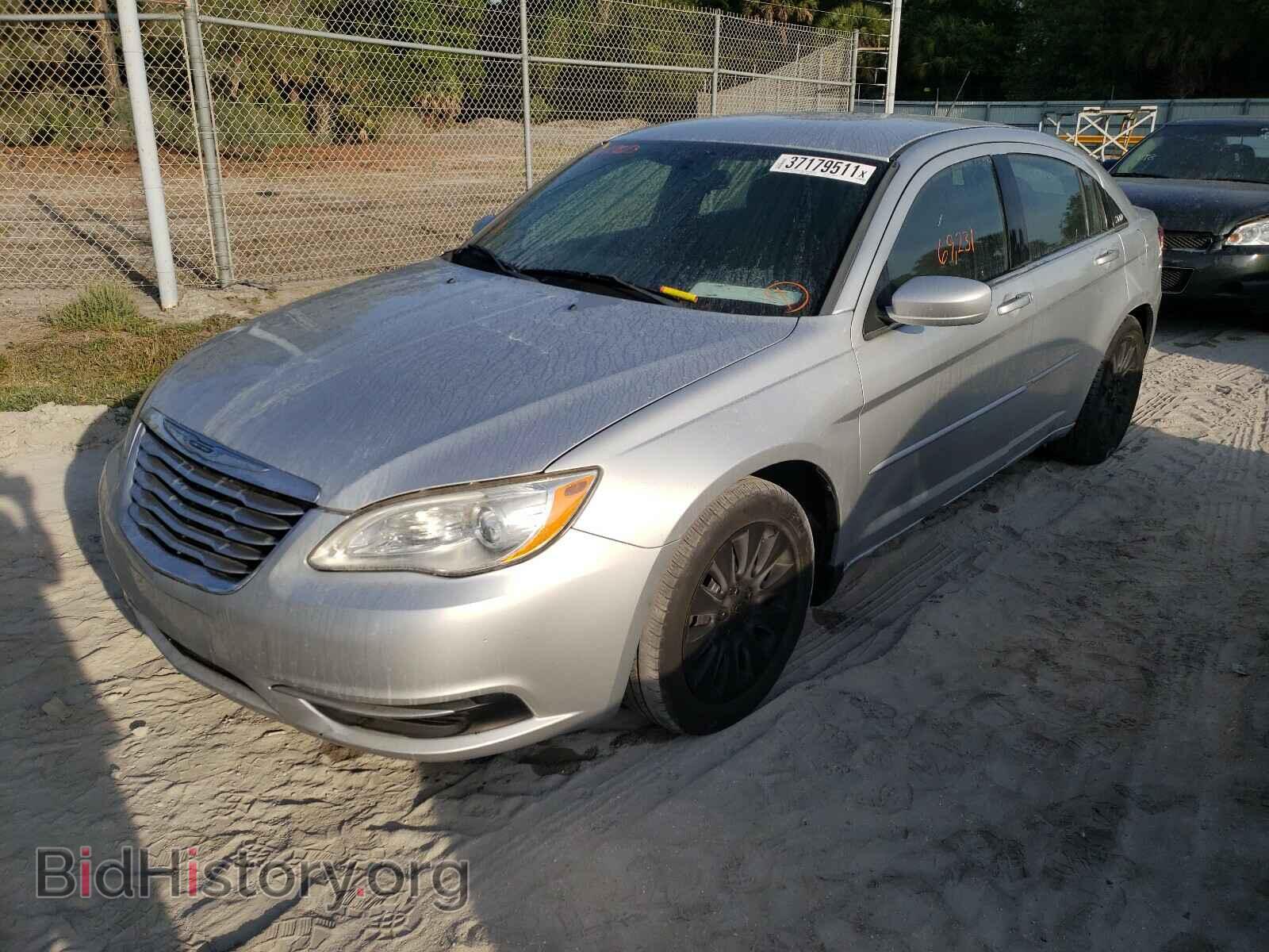2011 CHRYSLER 200 - VIN: 1C3BC4FB8BN515550 - Фото 2