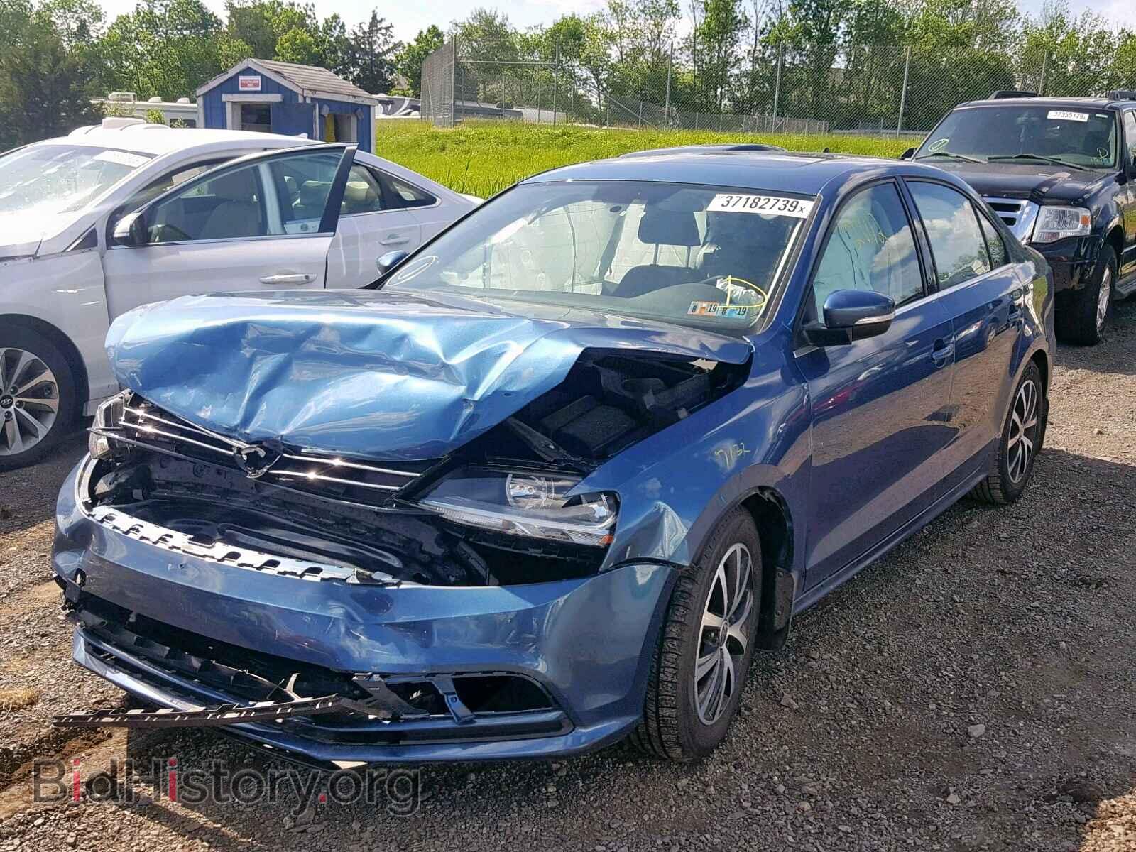 2017 VOLKSWAGEN JETTA - VIN: 3VWDB7AJ9HM219203 - Фото 2