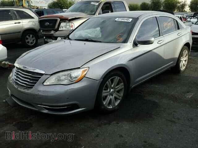 2013 CHRYSLER 200 - VIN: 1C3CCBAB0DN698008 - Фото 2