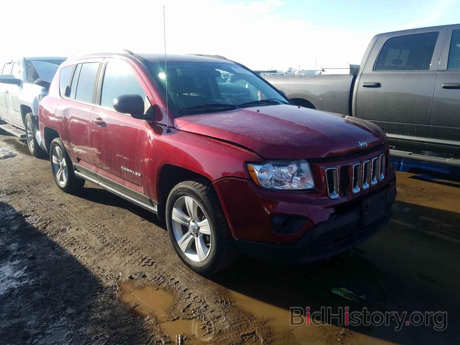 Photo 1J4NF1FB1BD223303 - JEEP COMPASS 2011