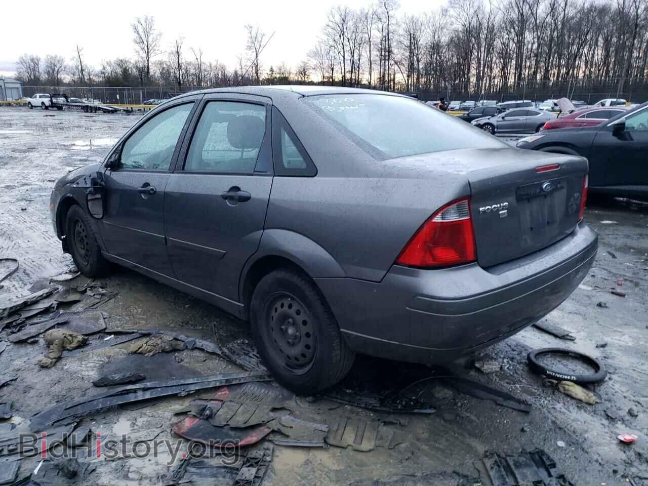 2007 FORD FOCUS - VIN: 1FAFP34N27W102300 - Фото 2