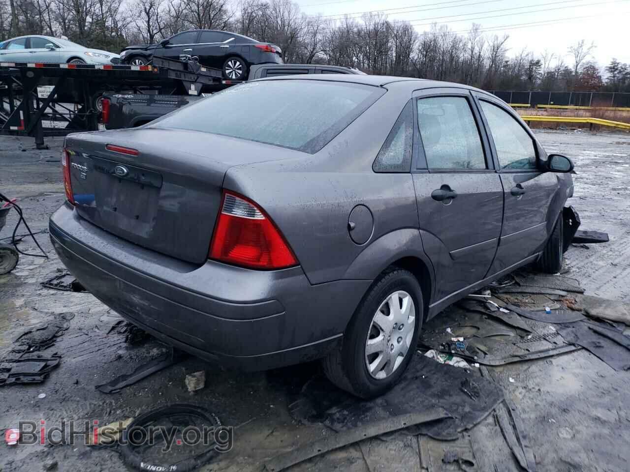 2007 FORD FOCUS - VIN: 1FAFP34N27W102300 - Фото 3