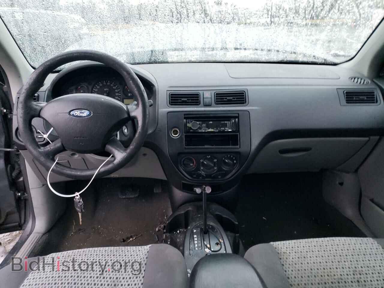 2007 FORD FOCUS - VIN: 1FAFP34N27W102300 - Фото 8