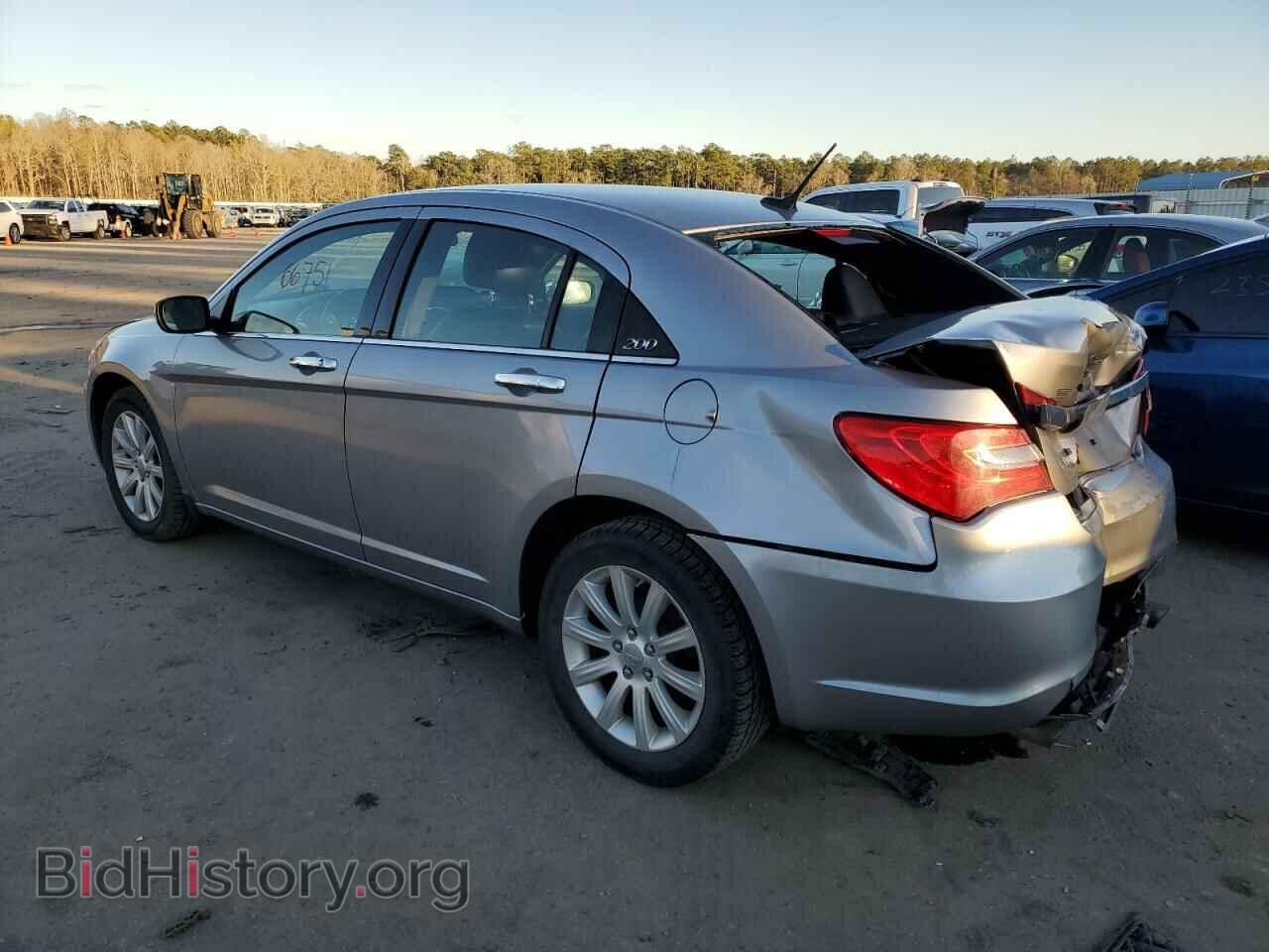 2013 CHRYSLER 200 - VIN: 1C3CCBCG4DN522653 - Фото 2
