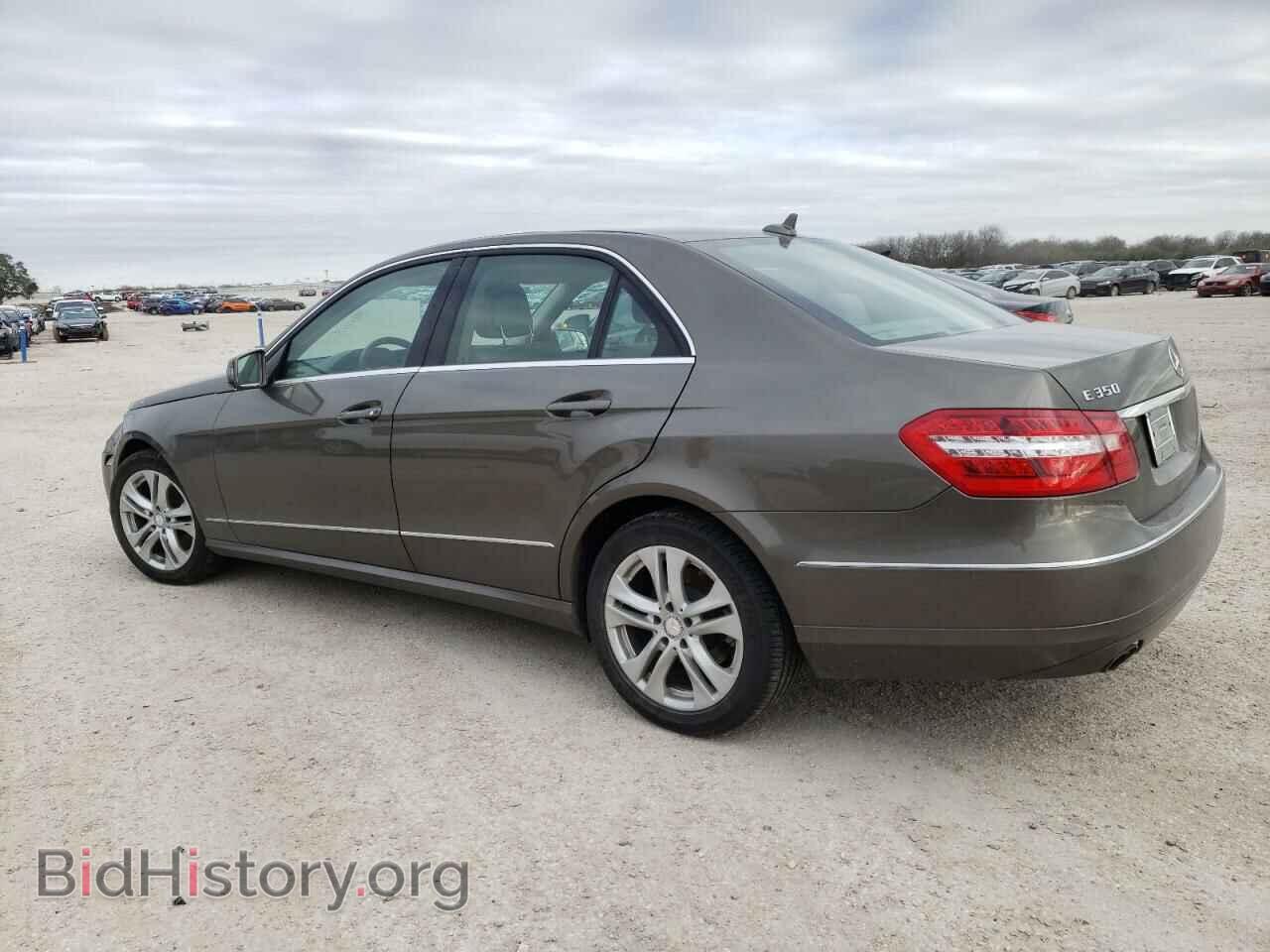 2011 MERCEDES-BENZ E-CLASS - VIN: WDDHF5GB0BA421368 - Фото 2
