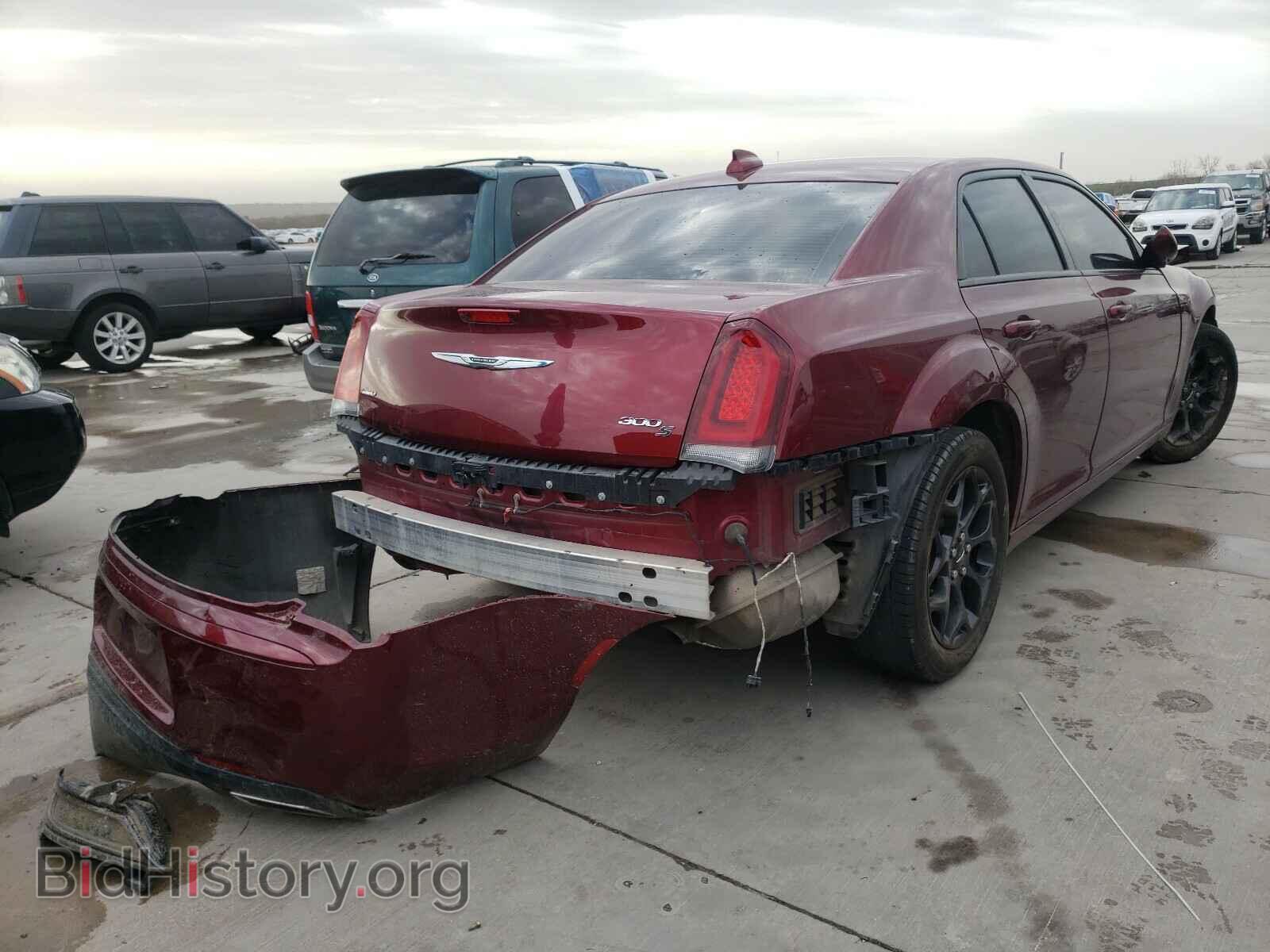 2019 CHRYSLER 300 - VIN: 2C3CCAGG9KH586147 - Фото 4