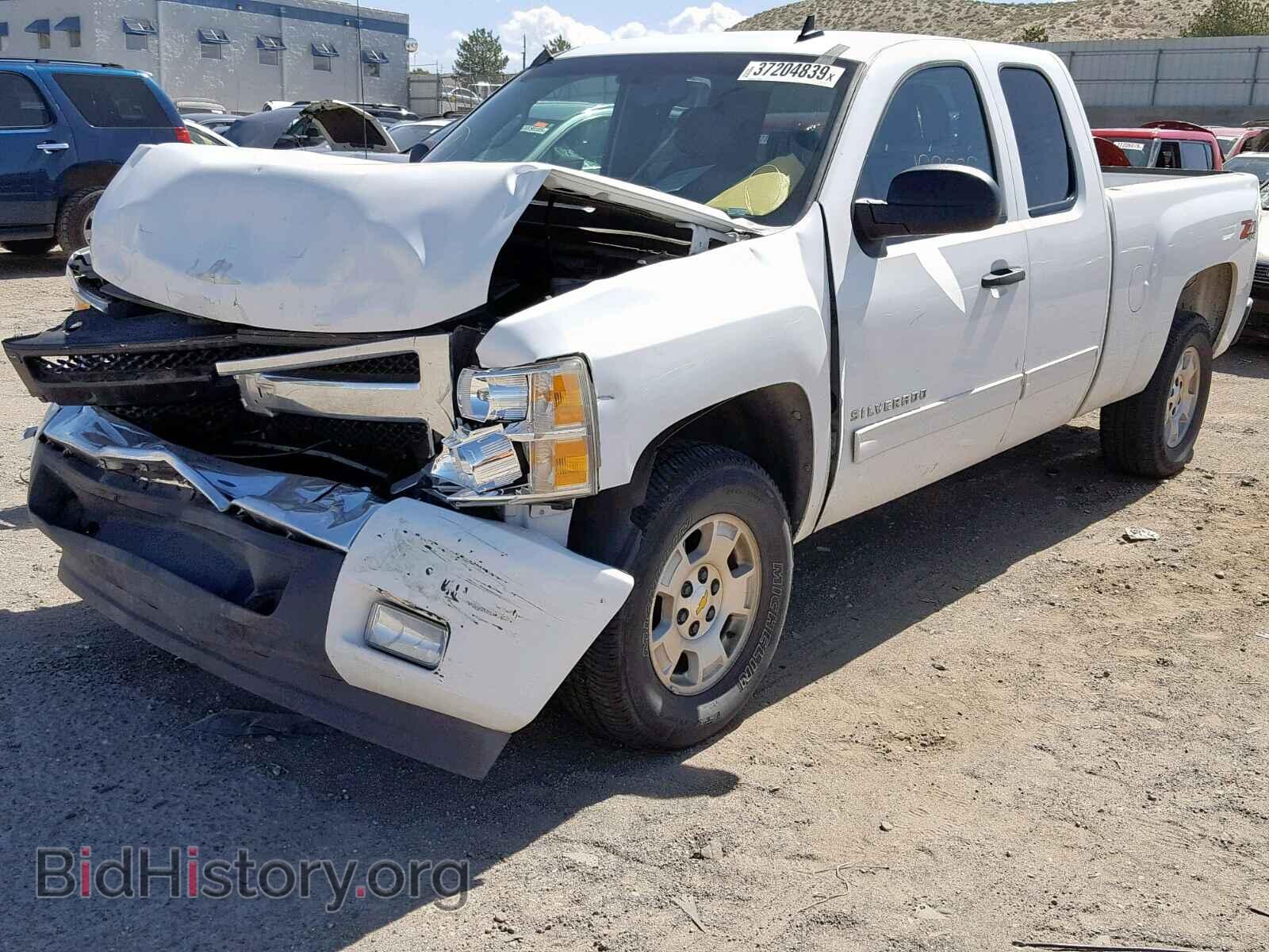 2011 CHEVROLET SILVERADO - VIN: 1GCRKSE31BZ152271 - Фото 2