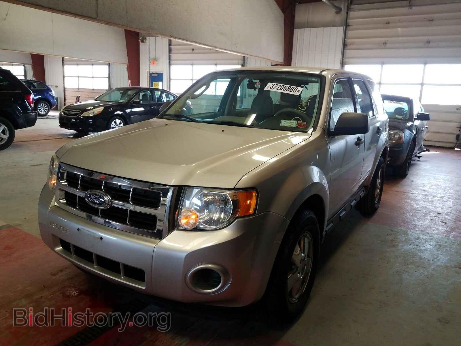 2011 FORD ESCAPE - VIN: 1FMCU0C75BKC28069 - Photo 2
