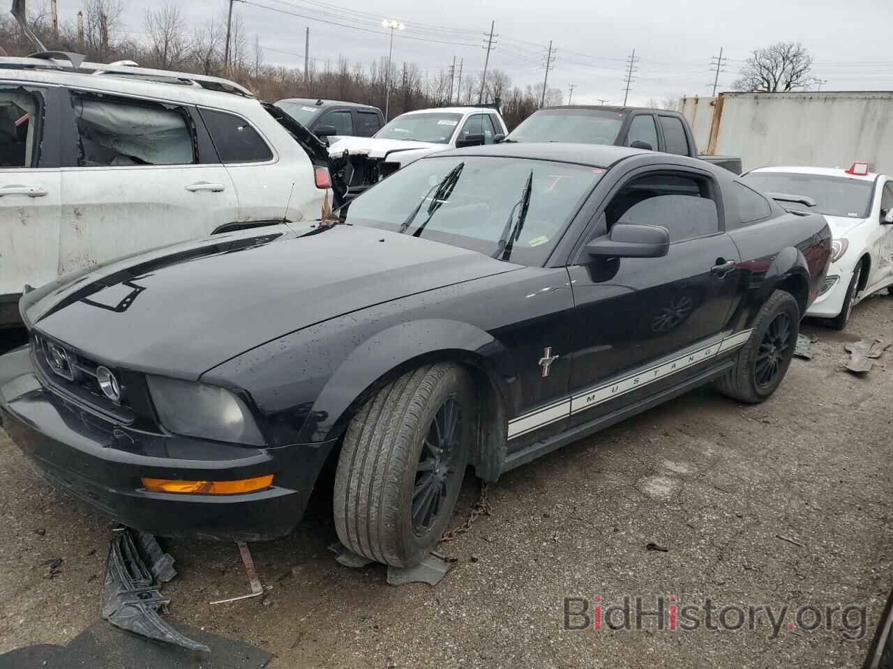 Photo 1ZVFT80N275197663 - FORD MUSTANG 2007