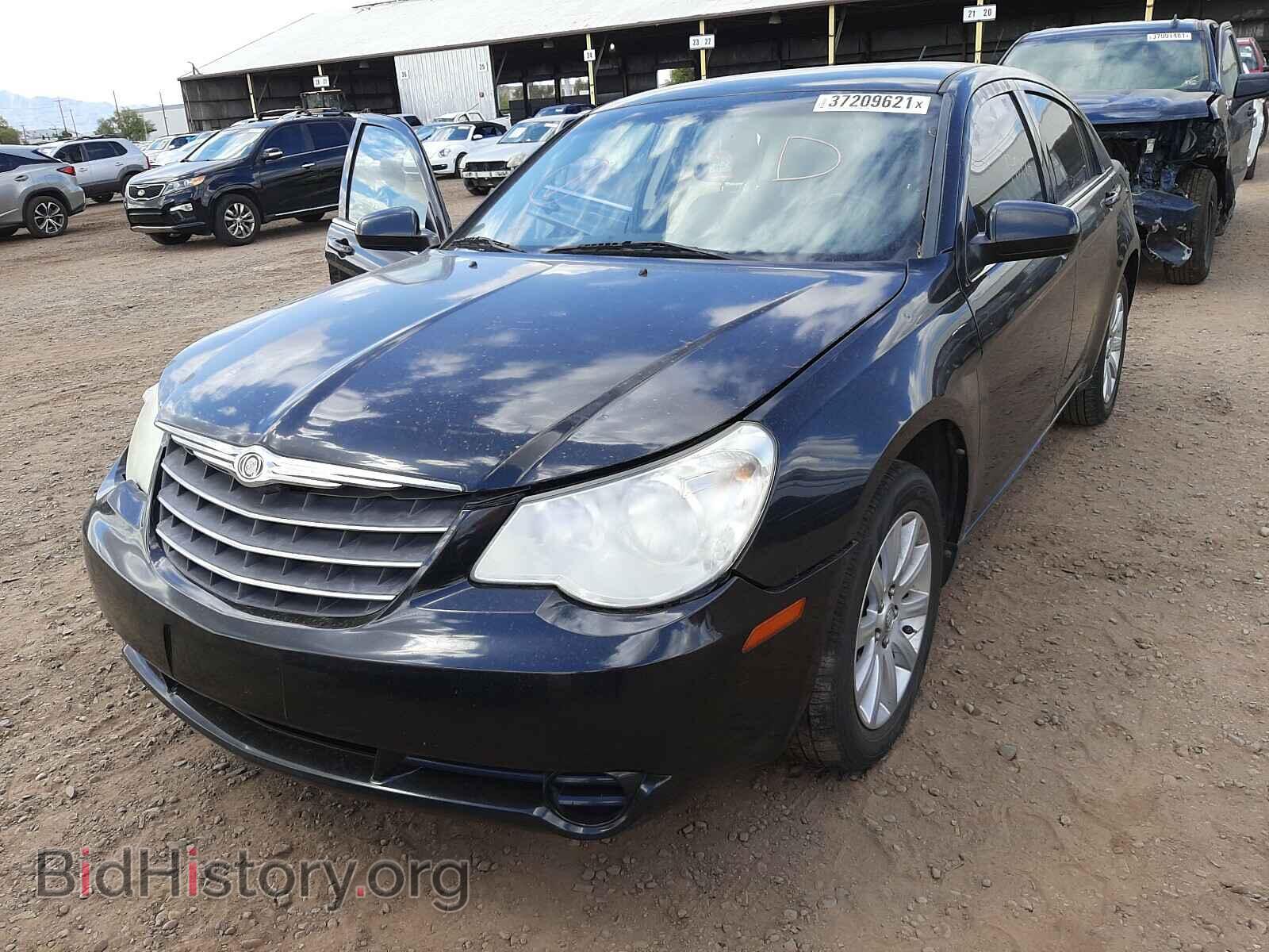 2010 CHRYSLER SEBRING - VIN: 1C3CC5FB1AN212974 - Фото 2