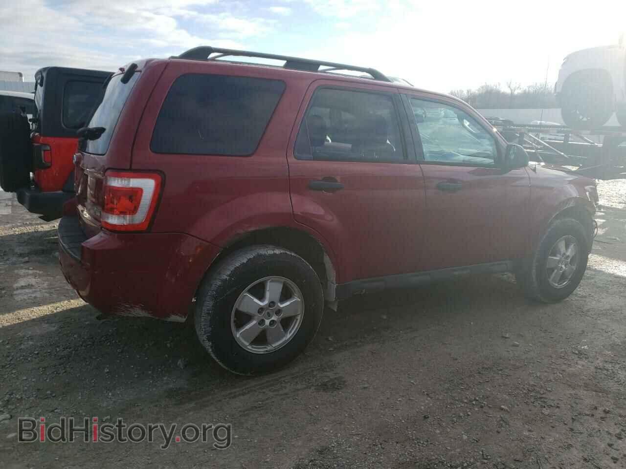 2011 FORD ESCAPE - VIN: 1FMCU9DG3BKB38826 - Фото 3